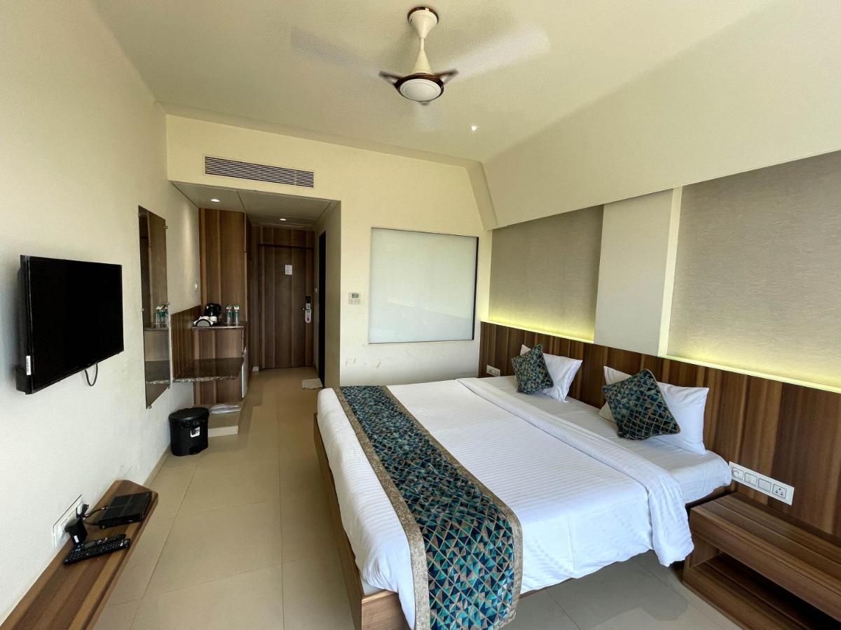 Hotel Grand Parivaar Igatpuri Eksteriør bilde